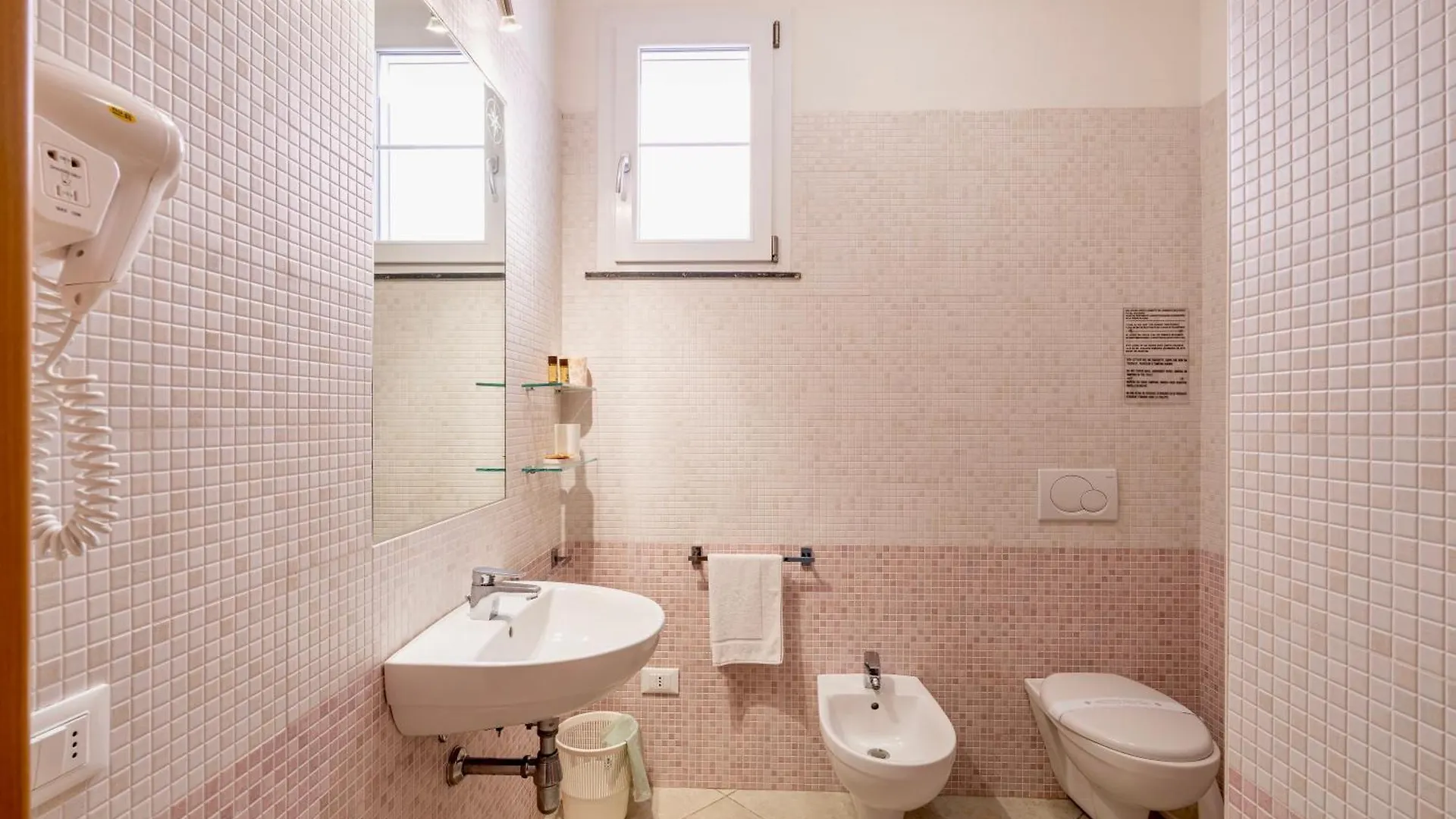 Residence With Swimming Pool In Mazzanta Just 600 Meters From The Beach Aparthotel