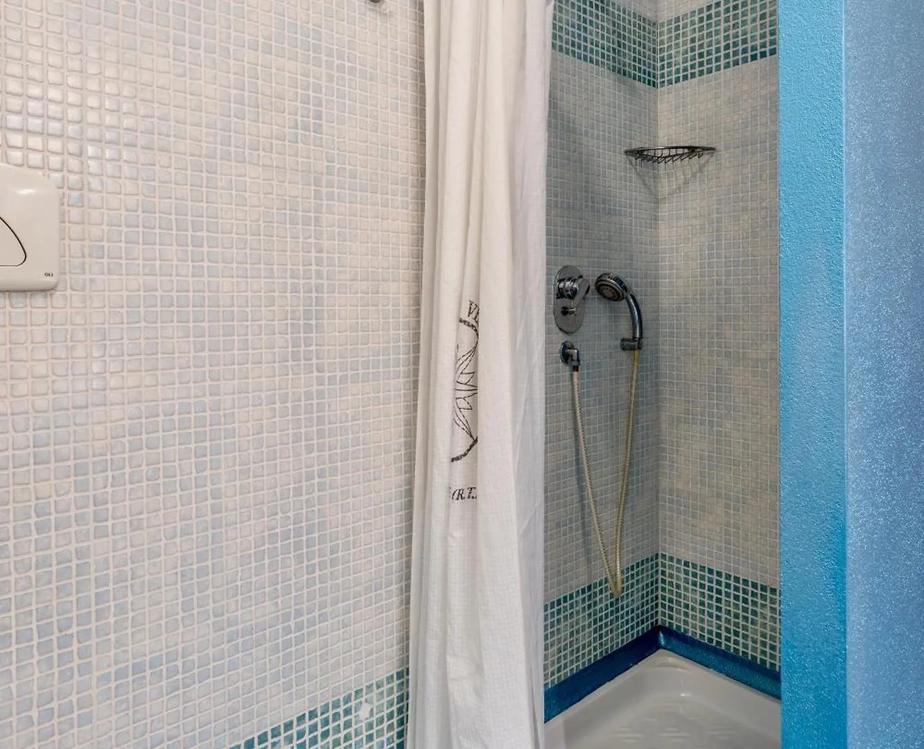 Aparthotel Residence With Swimming Pool In Mazzanta Just 600 Meters From The Beach